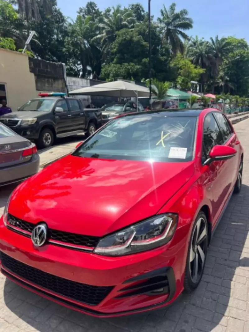 Volkswagen GTI   - 2019