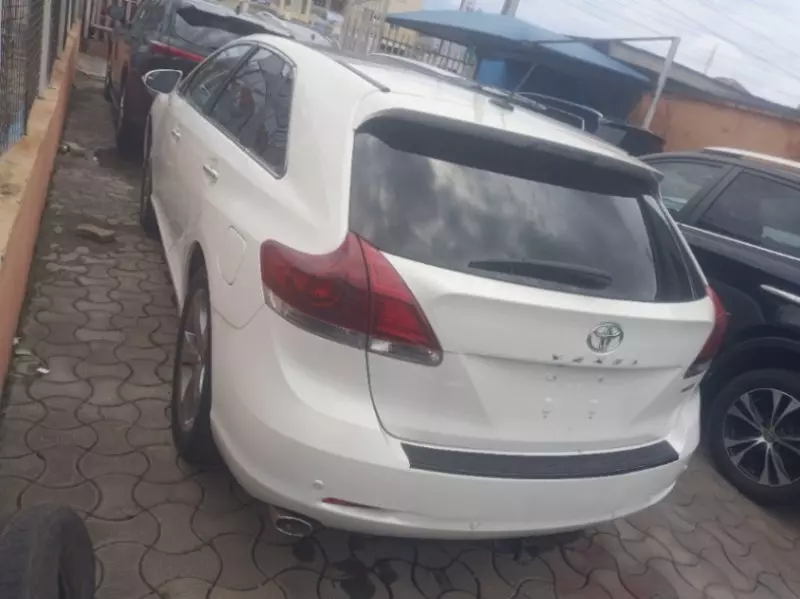 Toyota Venza   - 2014