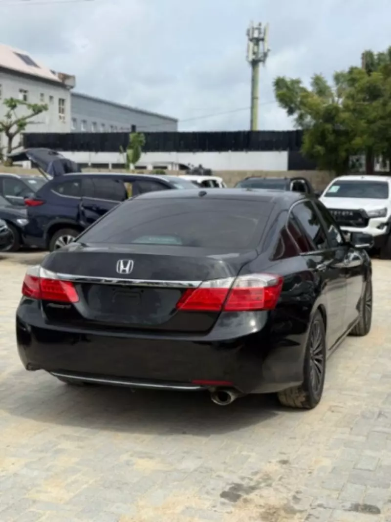 Honda Accord   - 2013