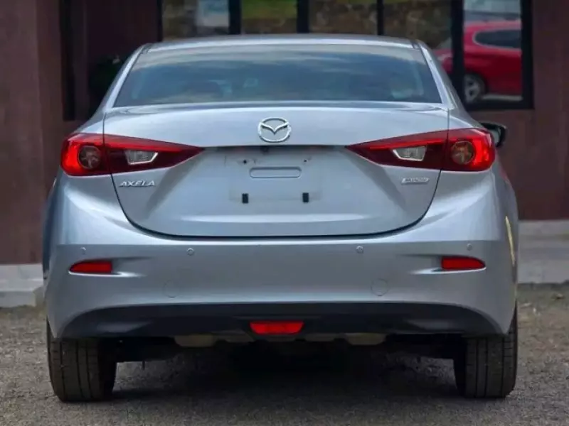Mazda Axela    - 2018