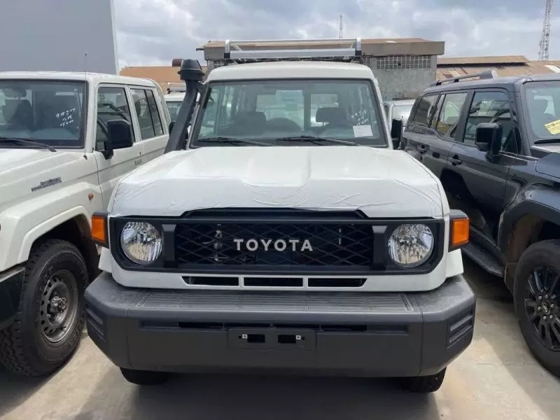 Toyota Land Cruiser Trooper   - 2026