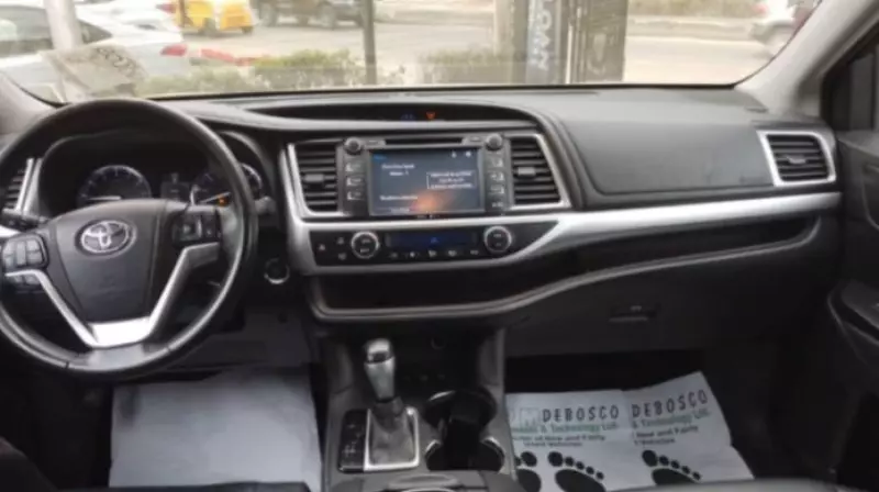 Toyota Highlander   - 2014