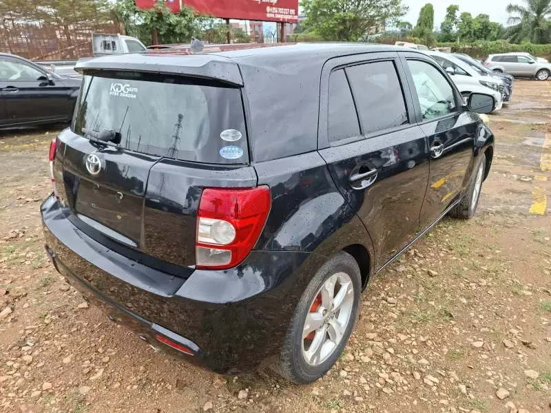Toyota Ist    - 2012