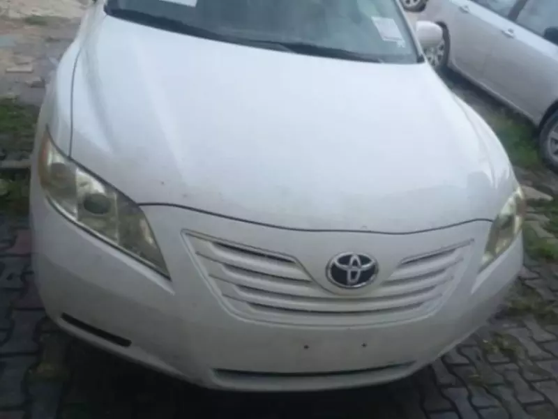 TOYOTA Camry   - 2009