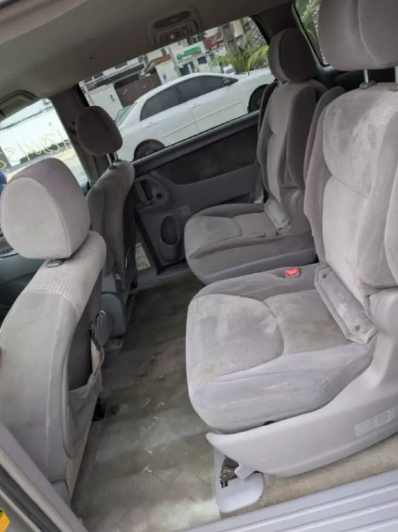 TOYOTA Sienna   - 2007