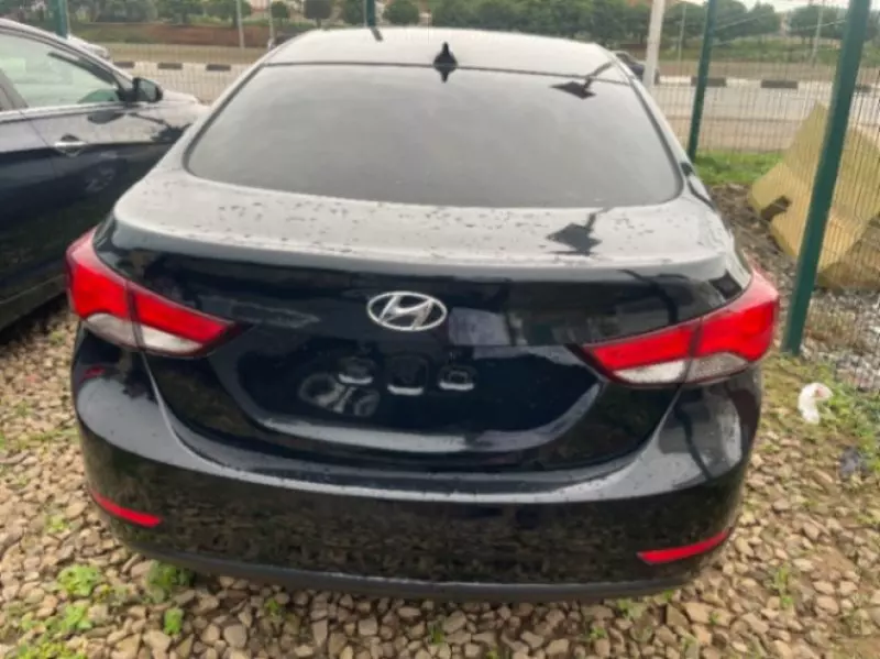 Hyundai Elantra   - 2016