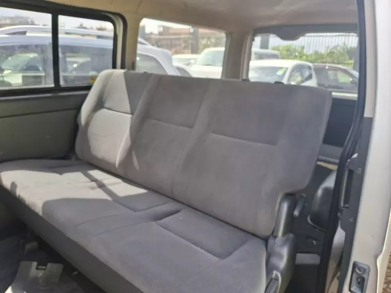 Toyota Hiace   - 2011