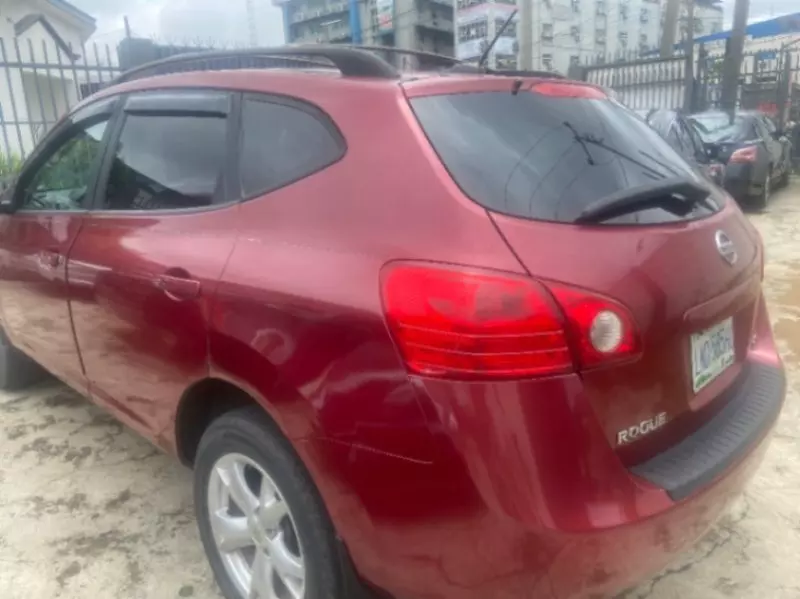Nissan Rogue   - 2008