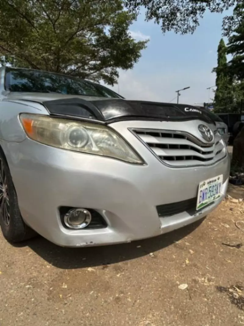 TOYOTA Camry - 2009
