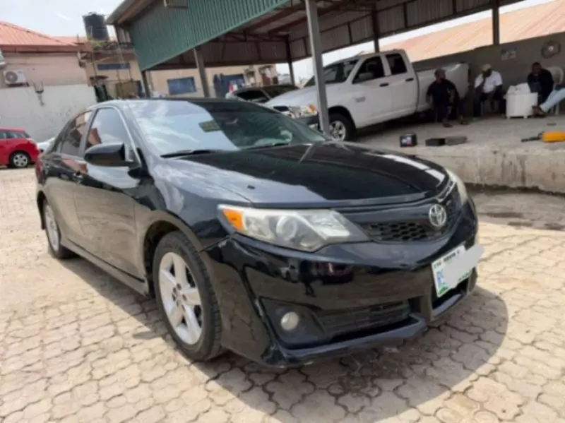 TOYOTA Camry   - 2014