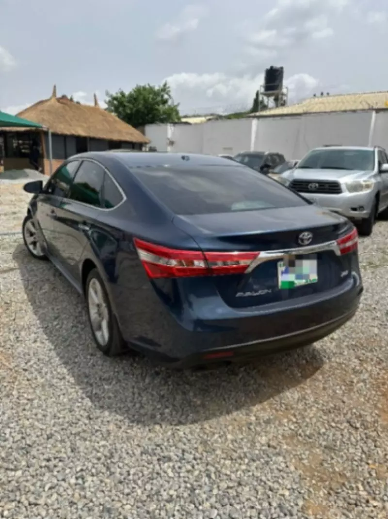 Toyota Avalon - 2014