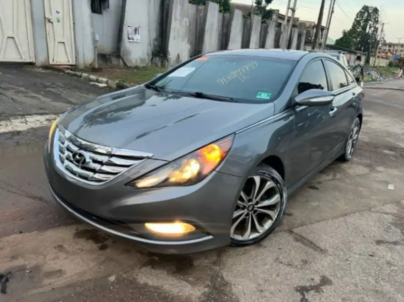Hyundai Sonata   - 2014