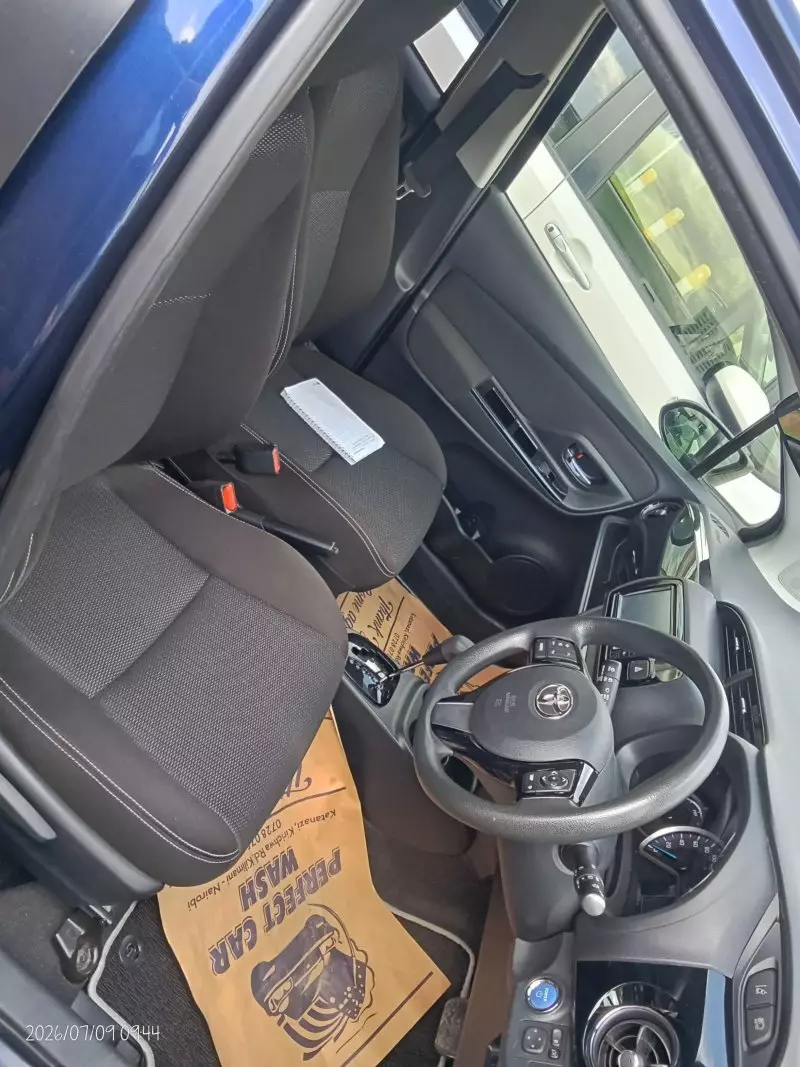 TOYOTA vitz hybrid   - 2019
