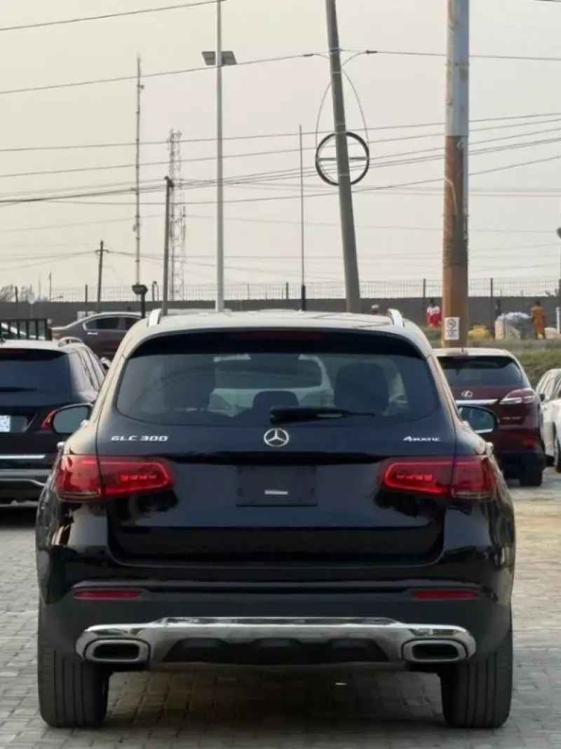Mercedes-Benz GLC 300   - 2018