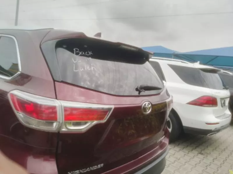 Toyota Highlander   - 2014