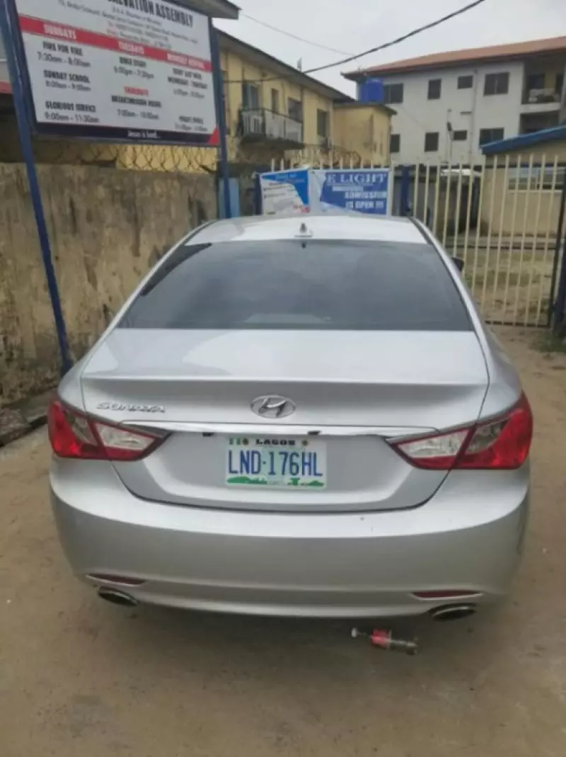 Hyundai Sonata   - 2013
