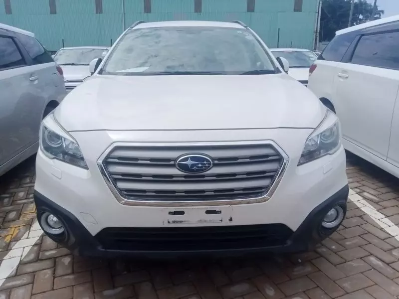 Subaru Outback   - 2016