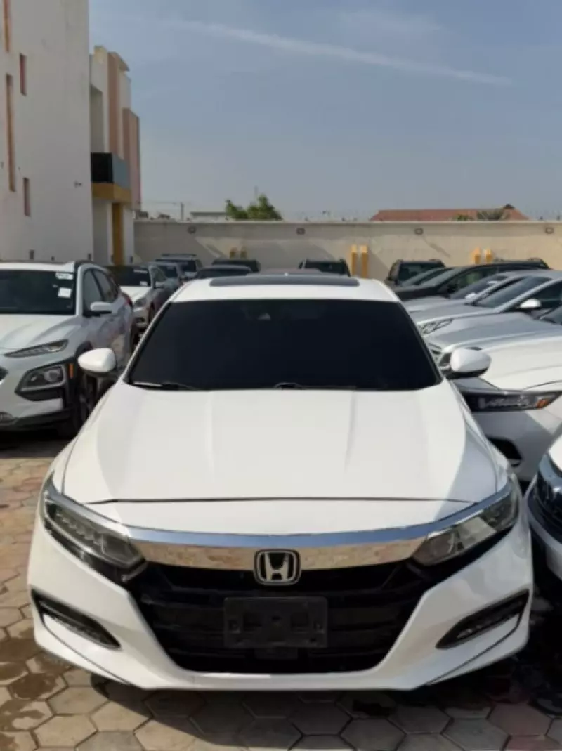 Honda Accord   - 2018