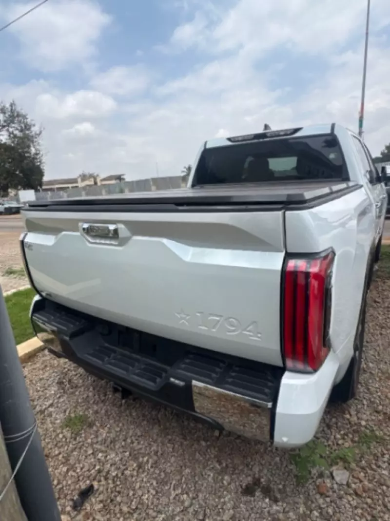 TOYOTA Tundra   - 2025