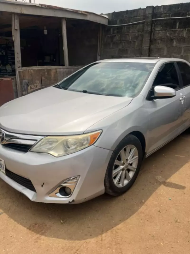 TOYOTA Camry   - 2012