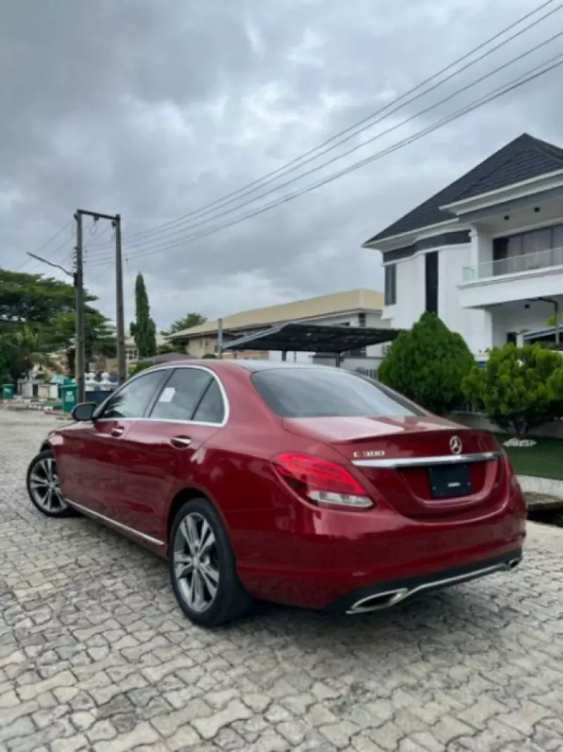 Mercedes-Benz C 300 - 2016