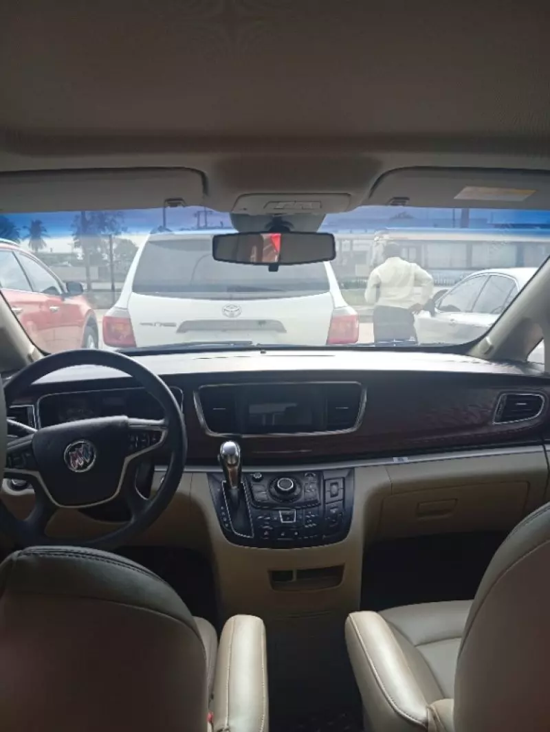 Buick Regal   - 2018