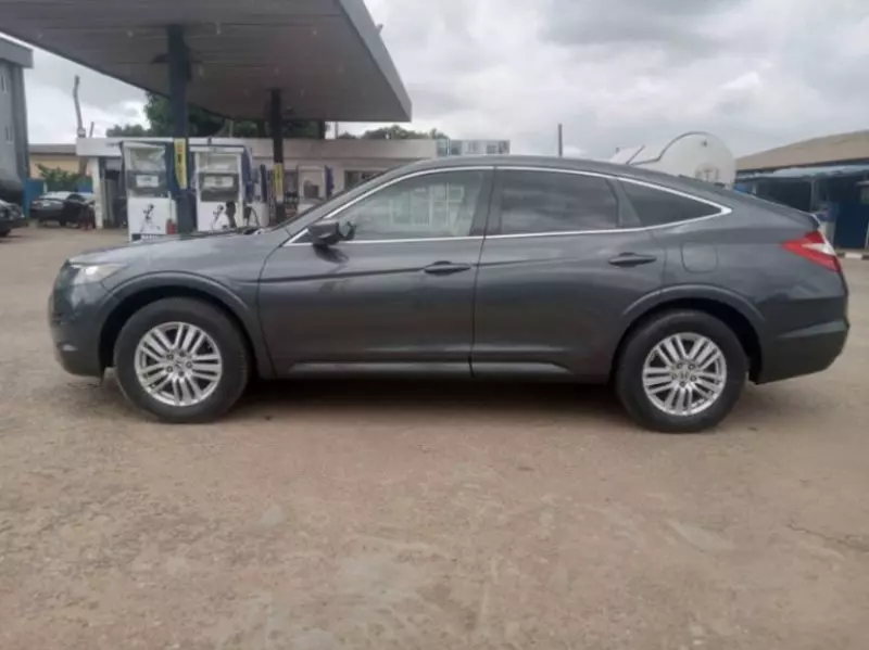 Honda Crosstour   - 2012