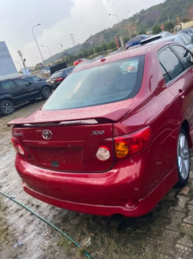 TOYOTA corolla   - 2009