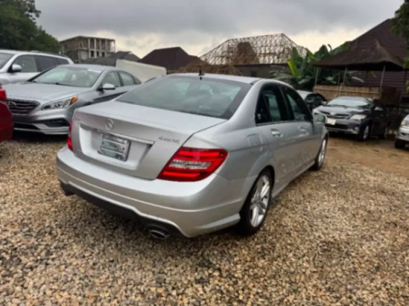 Mercedes-Benz C 300   - 2013