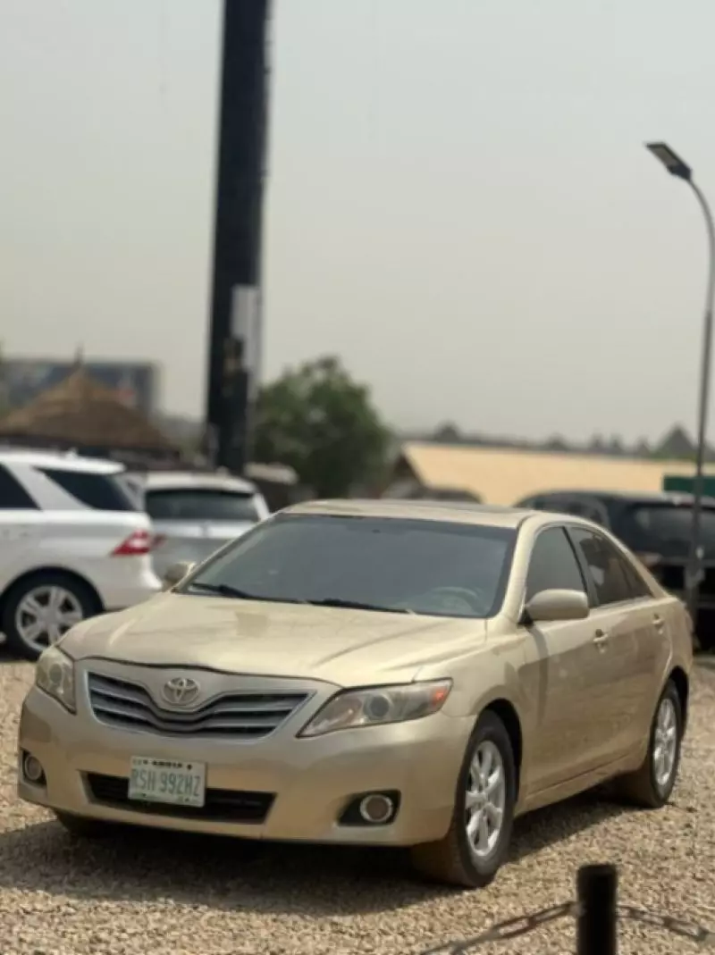 Toyota Camry   - 2008