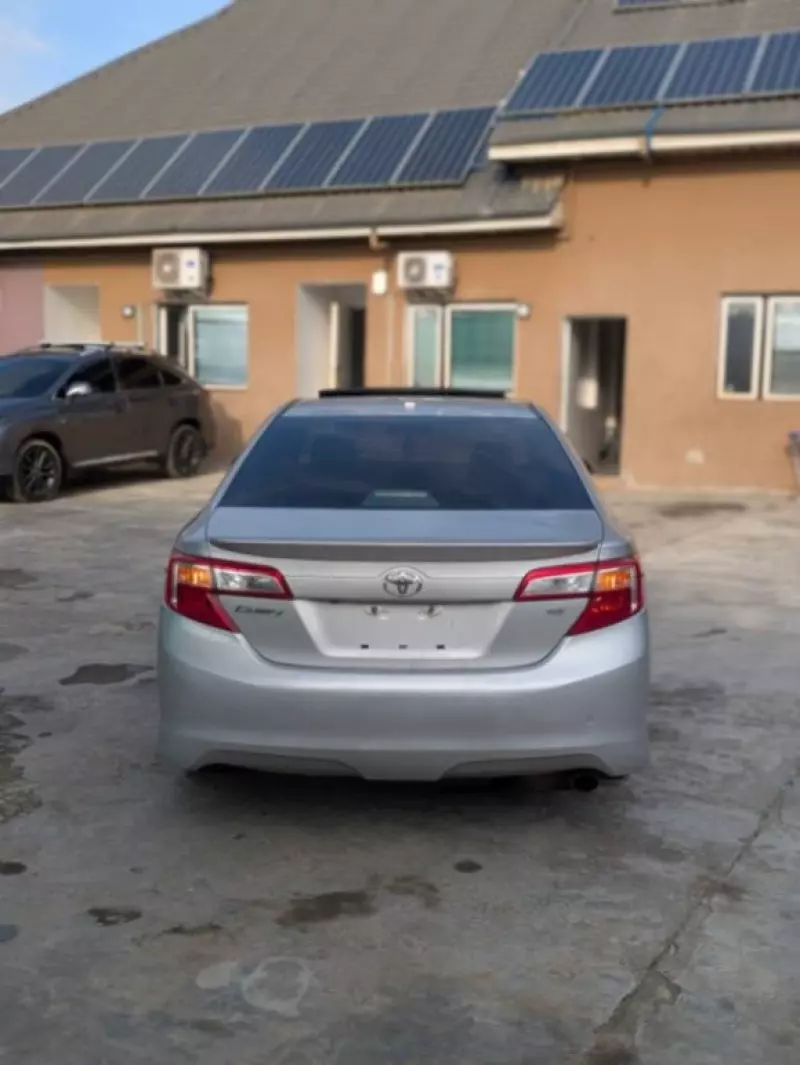 TOYOTA Camry   - 2013