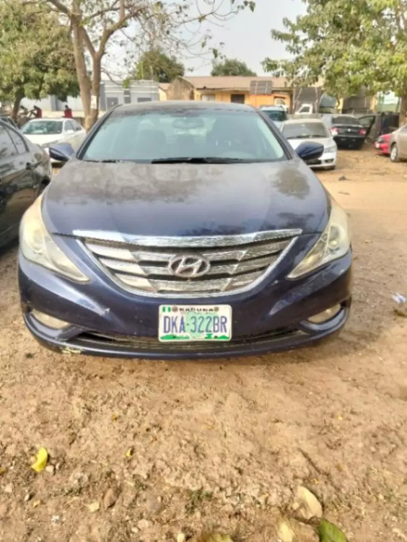 Hyundai Sonata   - 2013