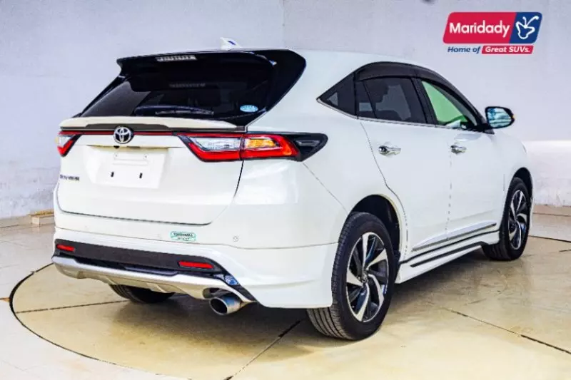 Toyota Harrier   - 2018