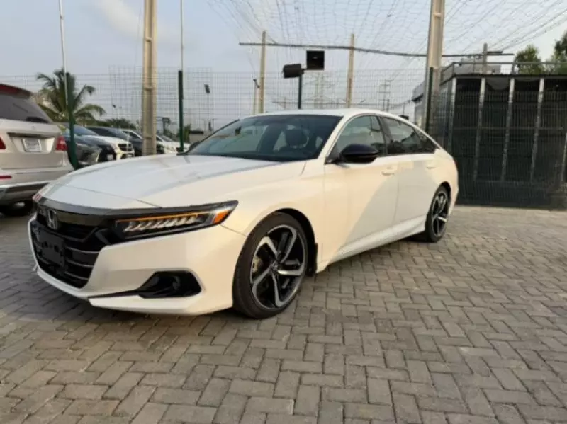 Honda Accord   - 2022