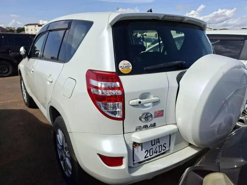 Toyota RAV 4   - 2011