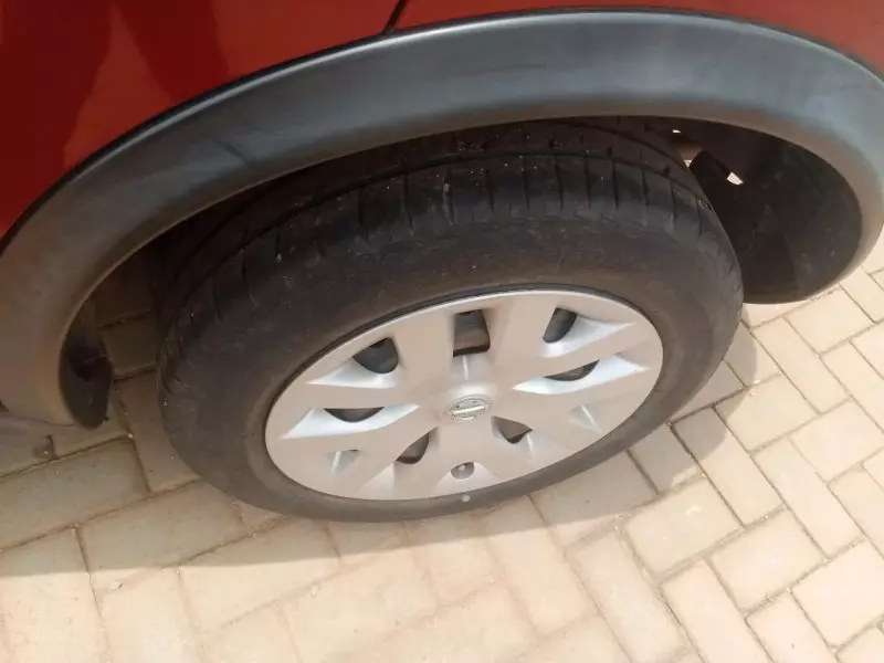 Nissan Juke   - 2012