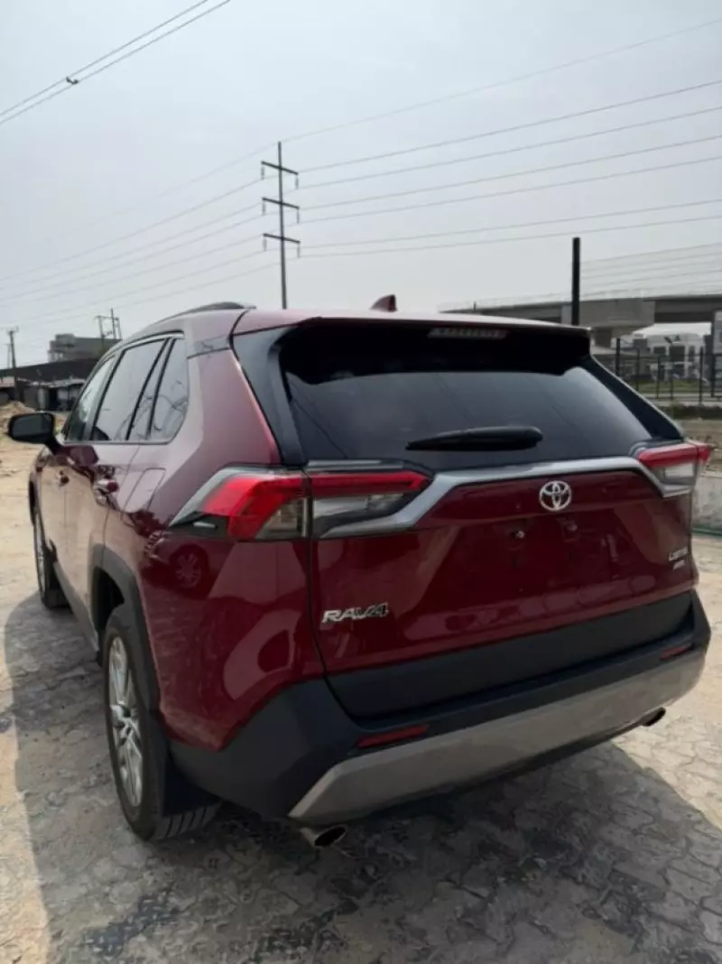 Toyota RAV4   - 2014
