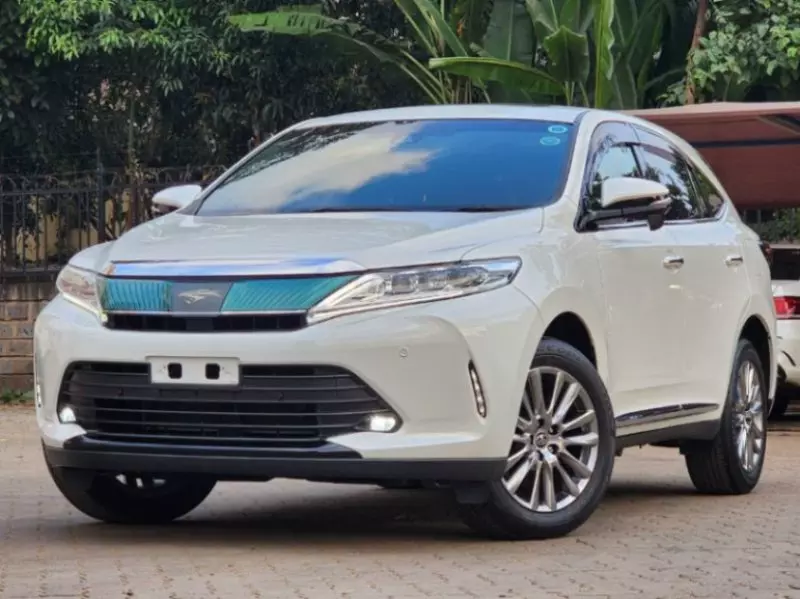 Toyota Harrier   - 2019