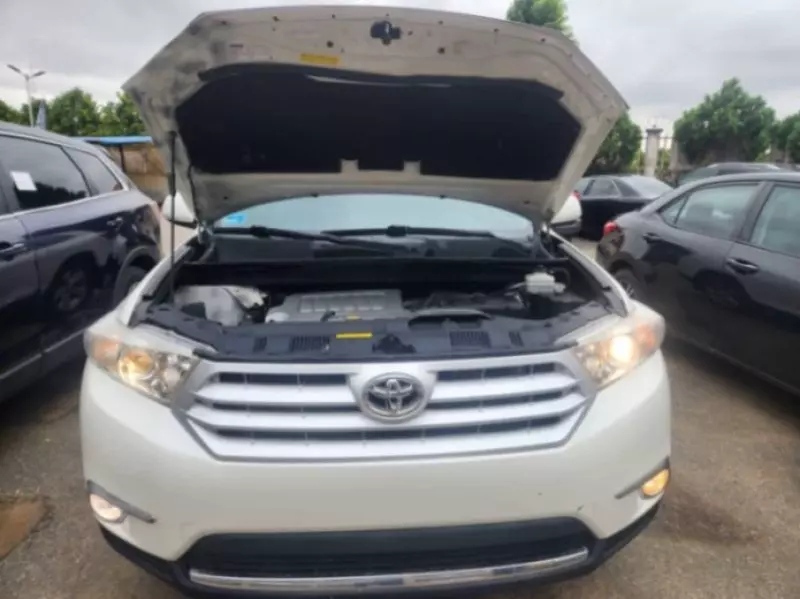 TOYOTA Highlander   - 2013