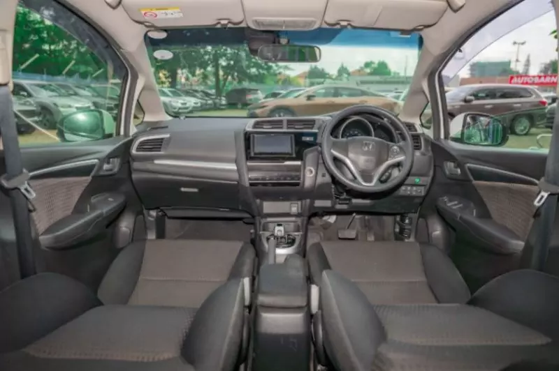Honda Fit Hybrid    - 2019