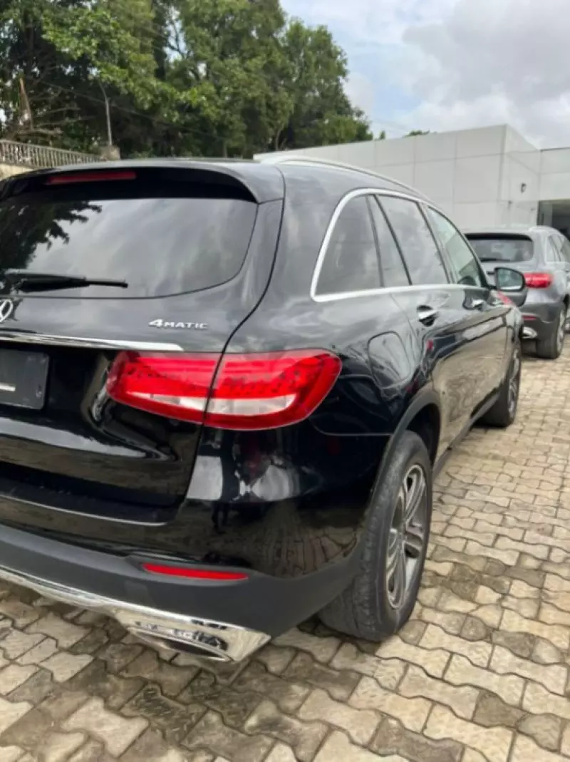 Mercedes-Benz GLC 300   - 2018