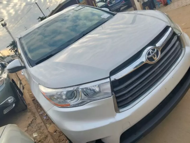 TOYOTA Highlander   - 2014
