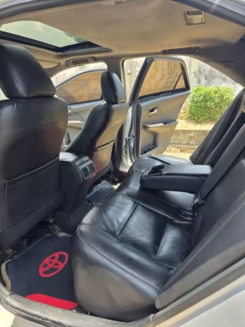 Toyota Camry   - 2012