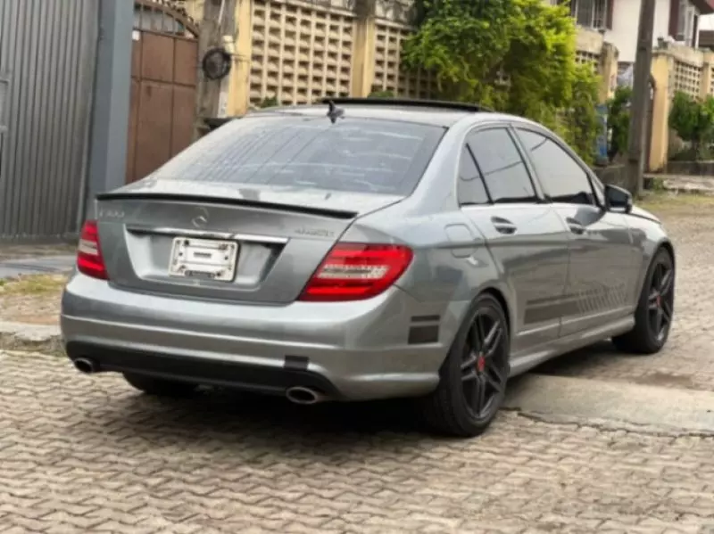 Mercedes-Benz GLC 300   - 2011