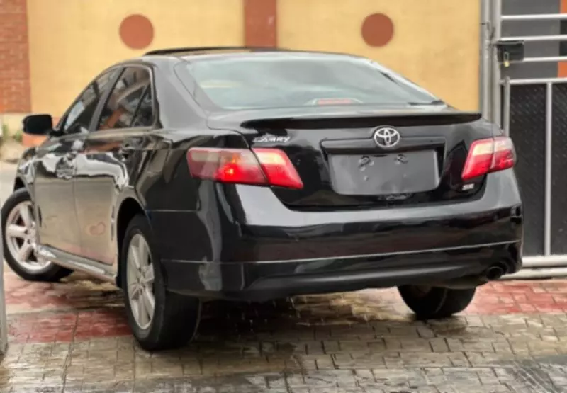 Toyota Camry   - 2007