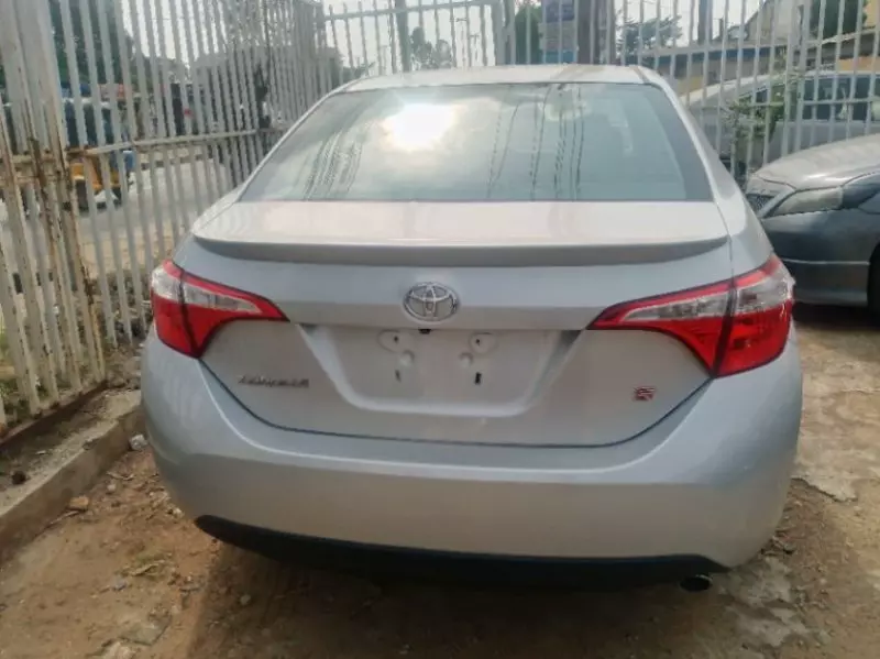 Toyota Corolla   - 2014