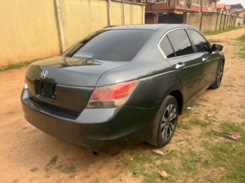 Honda Accord   - 2009