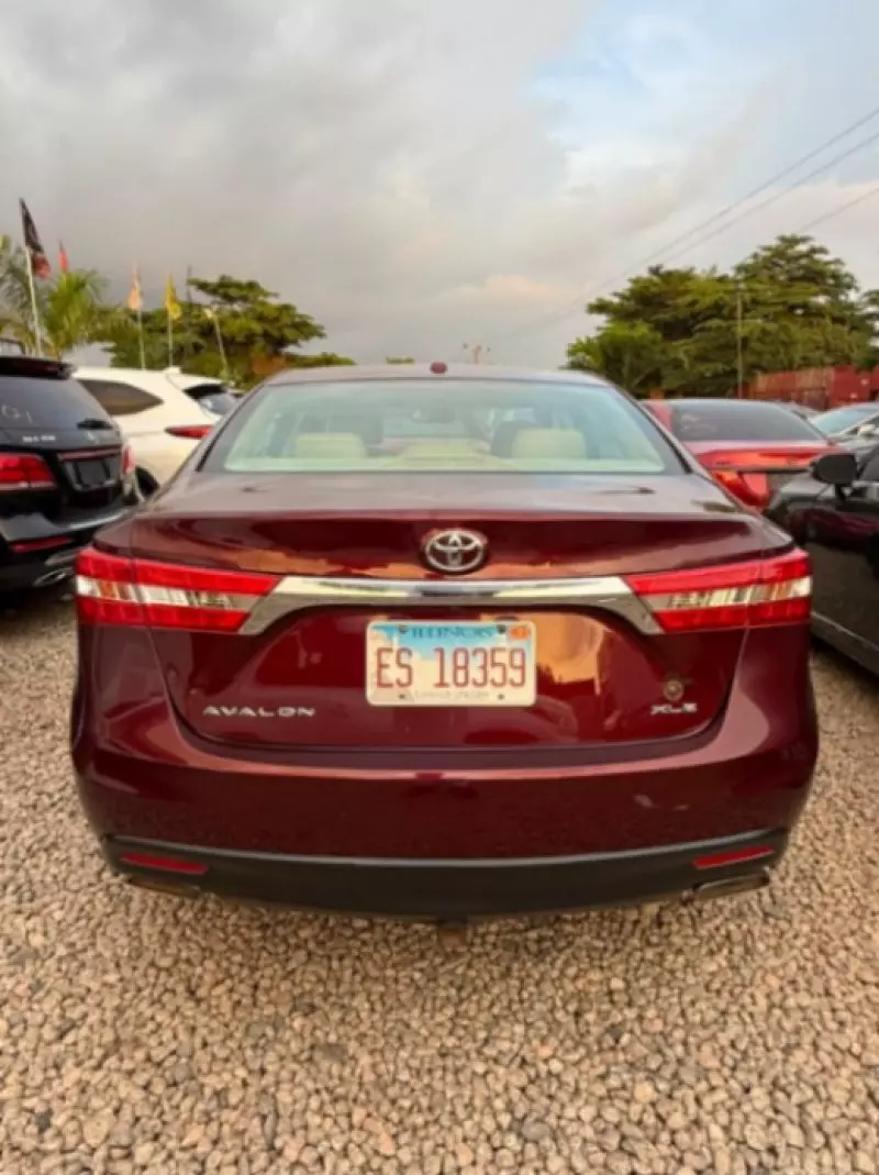 TOYOTA Avalon   - 2013