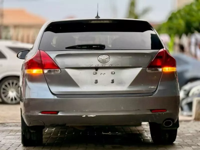 Toyota Venza   - 2013