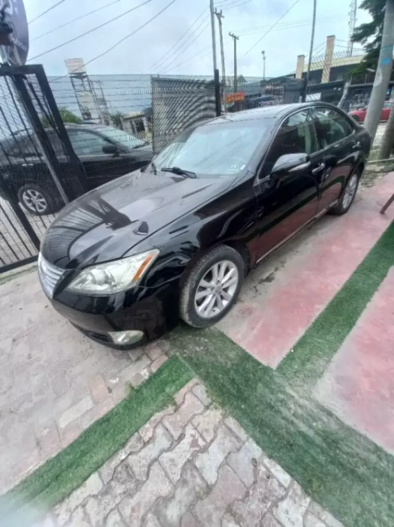 Lexus ES   - 2012